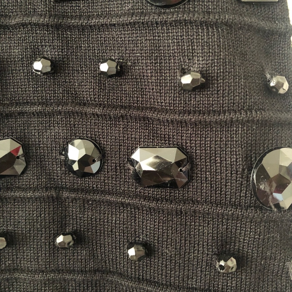 BLACK EMBELLISHED MINI SKIRT.SUZE LARGE - Picture 7 of 8